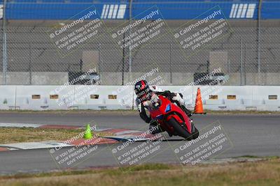 media/Nov-26-2022-Fastrack Riders (Sat) [[b001e85eef]]/Level 2/Session 3 Outside Turn 9/